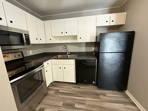 555 N Dupont Ave #B-27 Photo 1