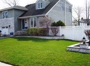 762 Jefferson St, Baldwin, NY 11510