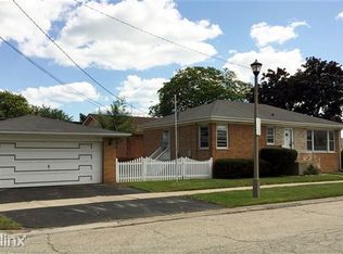 4858 Old Orchard Rd, Skokie, IL 60077