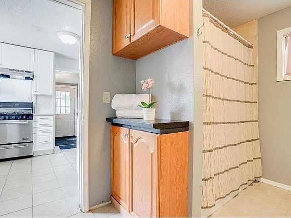 5th image of 2100 Grand Ave S #1