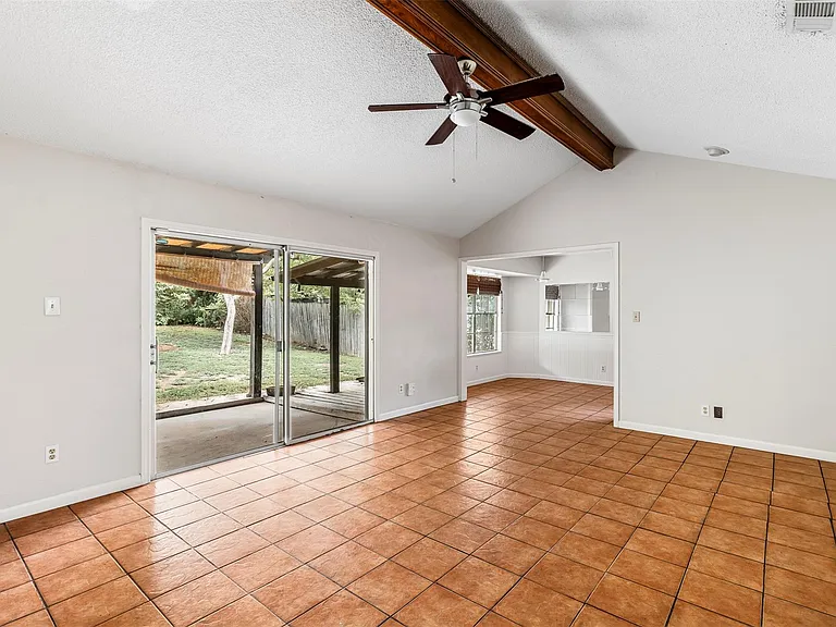 7506 Glenhill Rd — Photo 3