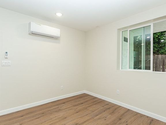 3rd image of 1642 C Ave #106