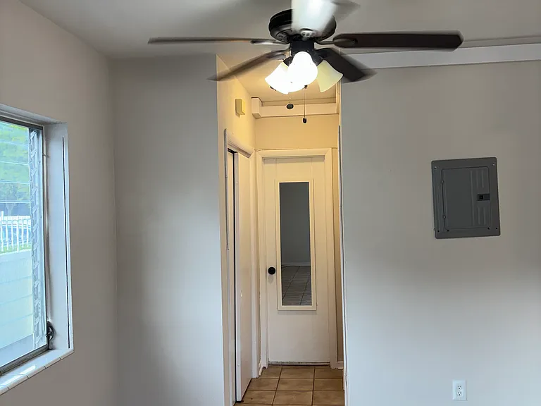 1258 Alhambra Cir #2 — Photo 15