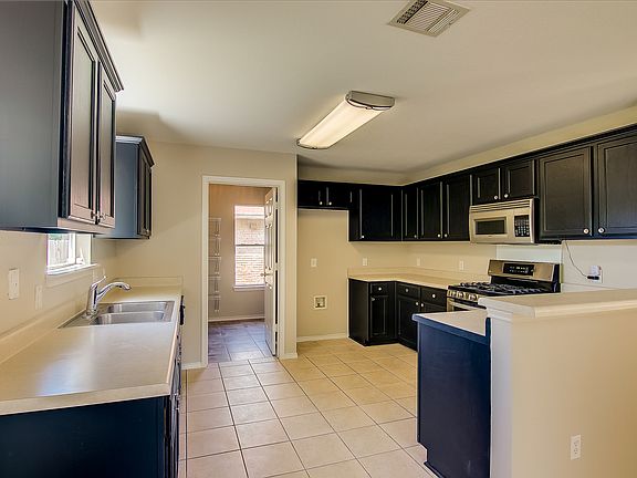 2nd image of 2603 Greenlee Dr