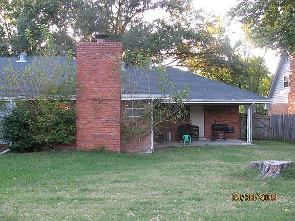 Large fenced back yard