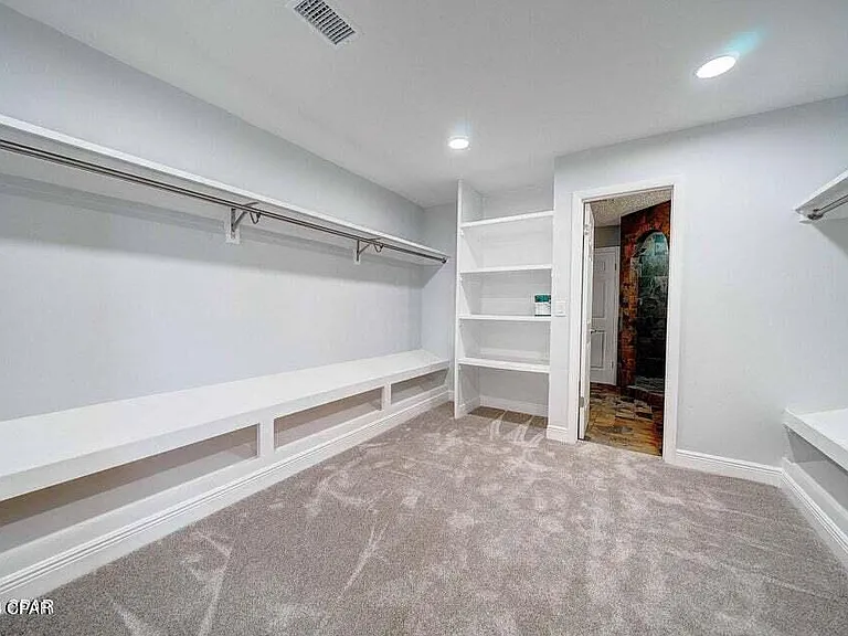 350 Greenwood Cir — Photo 20
