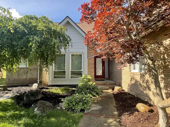 517 Essex Dr, Rochester Hills, MI 48307