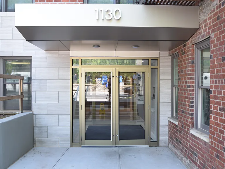 1130 Pelham Pkwy S #1C — Photo 14