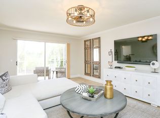 360 Horse Creek Dr APT 108, Naples, FL 34110