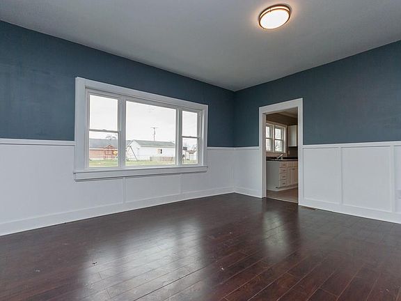 5th image of 1104 N Park Ave