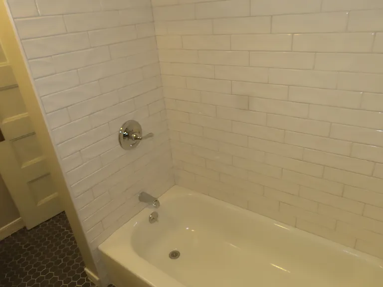 27 S Goodman St #5 — Photo 4