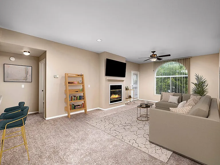 Campana Crown Valley Apartments — Photo 2
