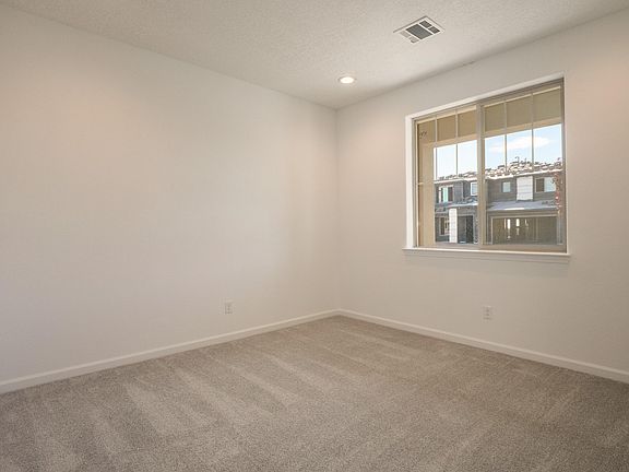 4th image of 6108 Dasburg Dr SE
