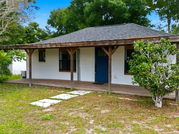 302 NW 9th St, Carrabelle, FL 32322