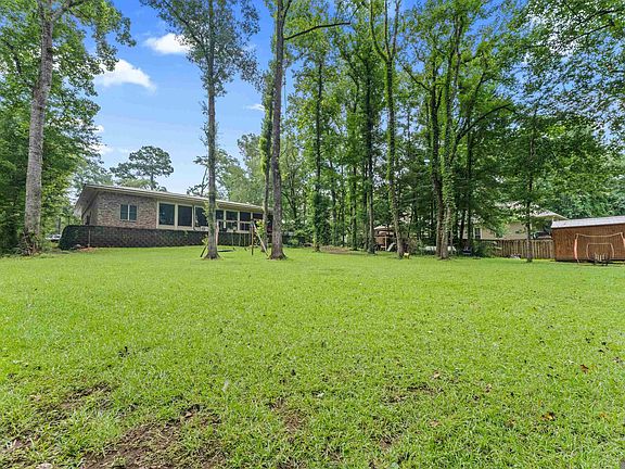 3rd image of 8733 Island Rd