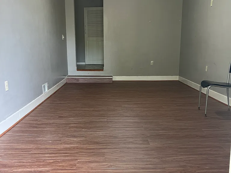 594 Halifax Dr — Photo 13