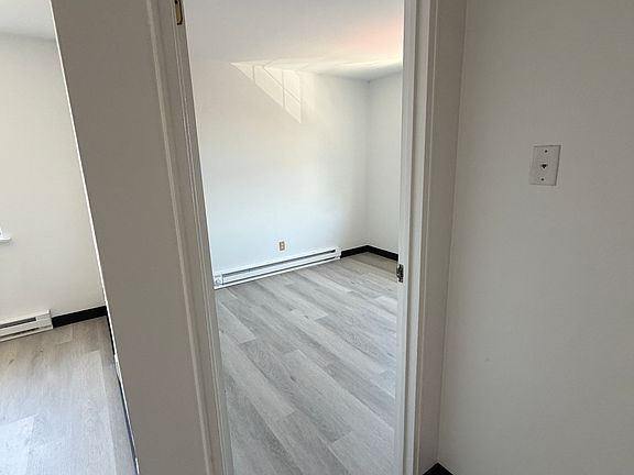 5th image of 300 Palisade Ave #C18