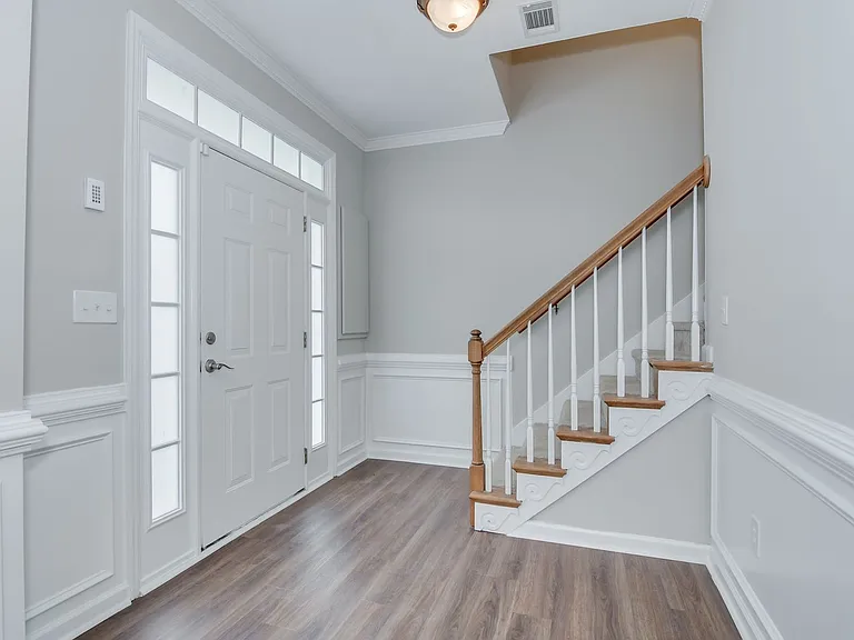317 Hogan Way — Photo 9