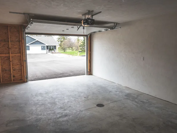 238 N Park Ln, Mishicot, WI 54228