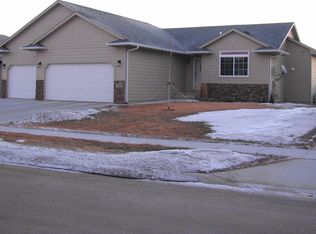 2804 S Lucerne Ave, Sioux Falls, SD 57106