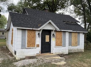 1416 E Whiteside St, Springfield, MO 65804