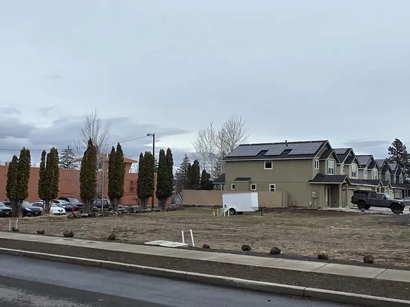 62062 Dean Swift Rd, Bend, OR 97701