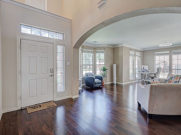 5th image of 2816 Lakehollow Ln
