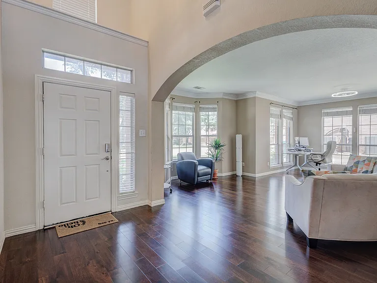 2816 Lakehollow Ln — Photo 5