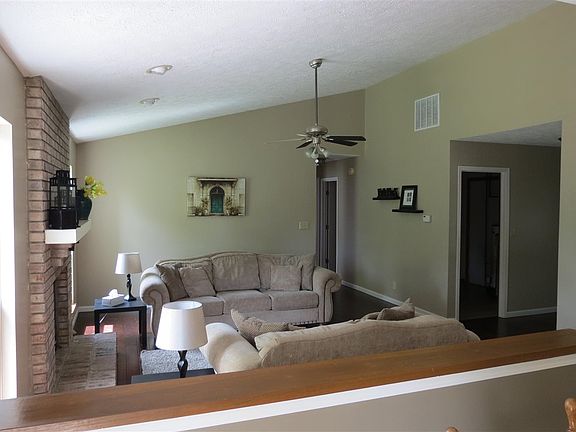 4th image of 5417 Goldersgreen Dr