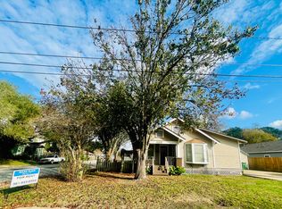 1708 N Bridge St, Victoria, TX 77901