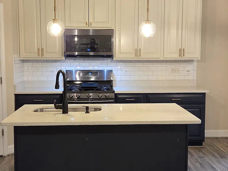 8701 Lost Spring Way — Photo 3