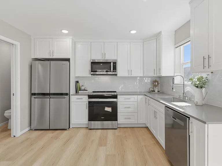 3536 S Brandon St #B — Photo 10