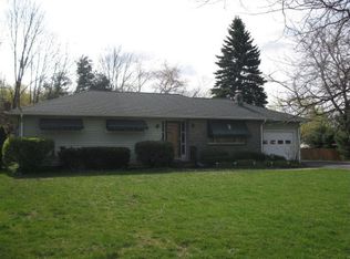 10 Hawks Schoolhouse Rd, Bloomsbury, NJ 08804