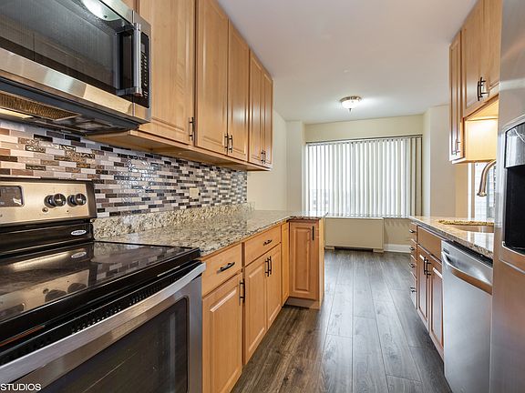 4th image of 7141 N Kedzie Ave APT 607