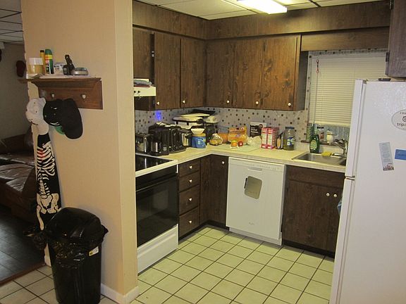 3rd image of 2907 E 99th Ave
