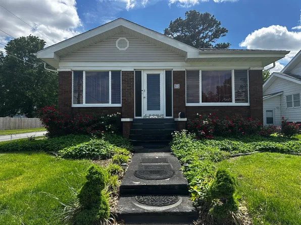 302 W 6th St, Benton, IL 62812