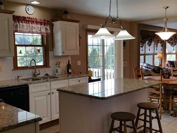 5th image of 702 Muirfield Dr