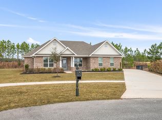 430 Fairway Xing, Freeport, FL 32439