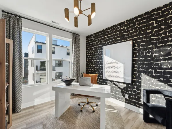 1246 Coach Station Aly #201, Raleigh, NC 27601