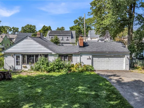 316 Kenilworth Rd, Bay Village, OH 44140