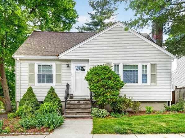43 Grandview Ave, Watertown, MA 02472