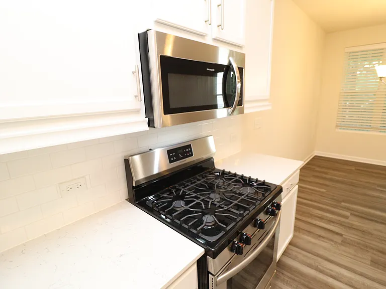 1105 Neighborly Way — Photo 12