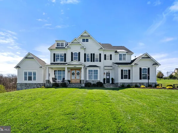18639 Wild Raspberry Dr, Purcellville, VA 20132