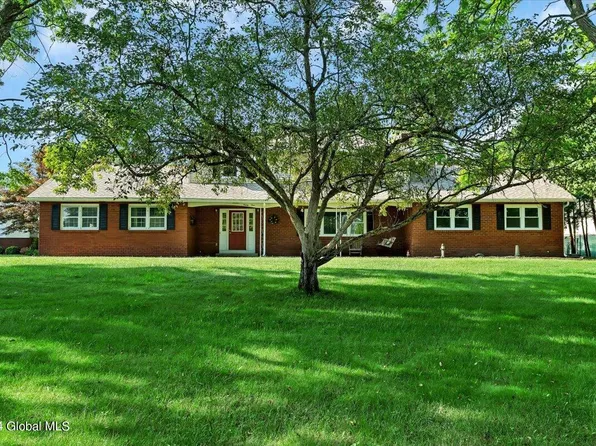 91 Marie Parkway, Loudonville, NY 12211