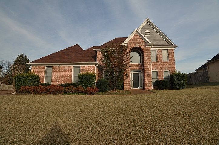 1st image of 1692 Belledeer Dr E