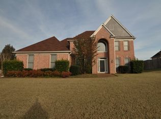 1692 Belledeer Dr E, Cordova, TN 38016