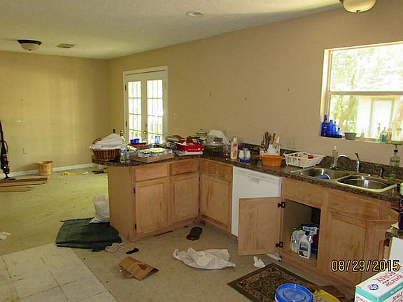 3rd image of 3720 Dickinson Ave