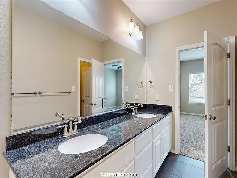 2706 Horse Haven Ln — Photo 20