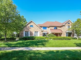 118 Circle Ridge Dr, Burr Ridge, IL 60527