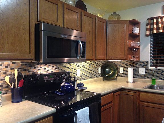 Kitchen after backsplash